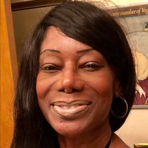 Meet your Posher, Sylvia